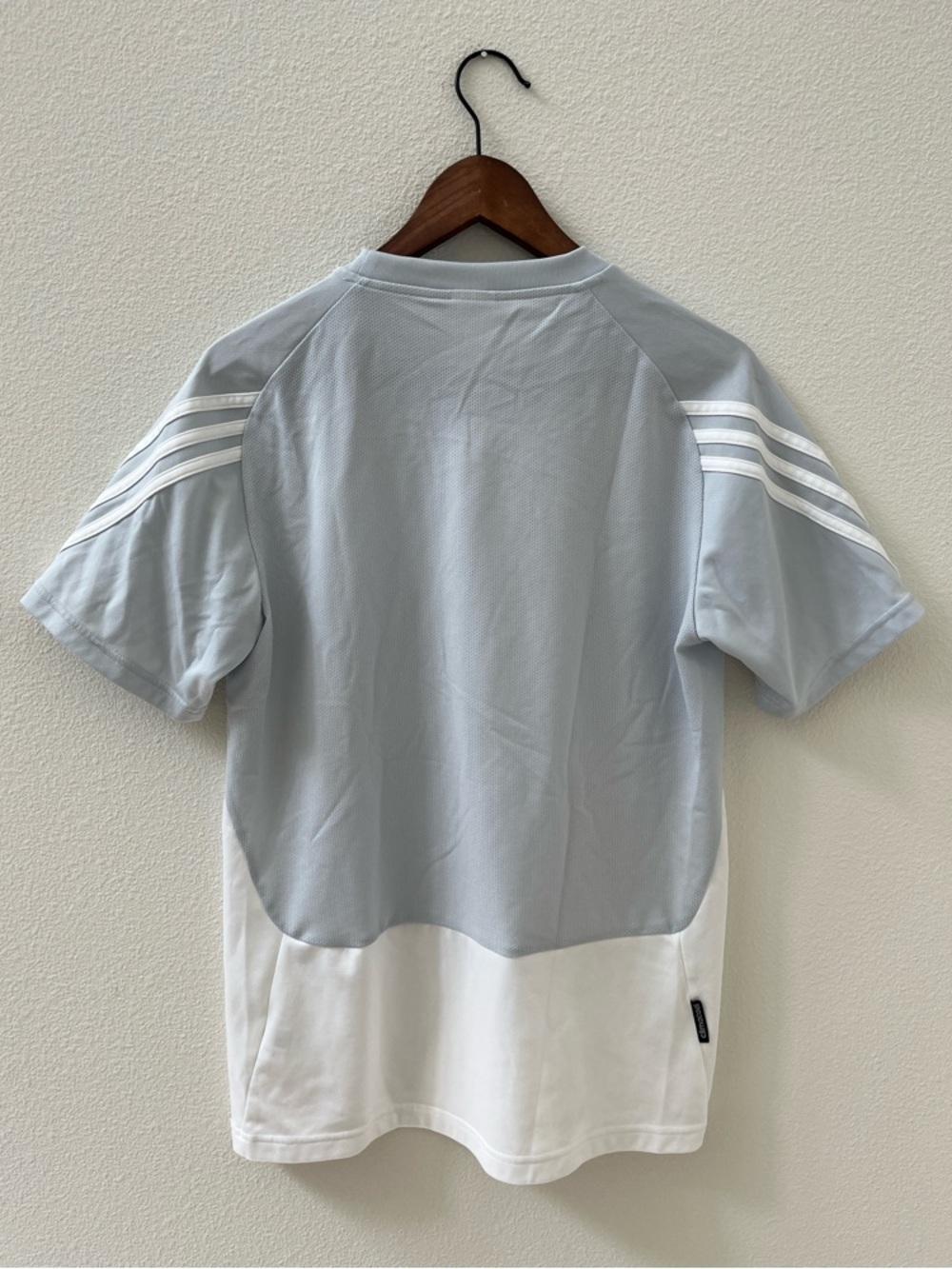 NWOT adidas Short Sleeve Athletic Tee with Three Stripes - Picture 5 of 6